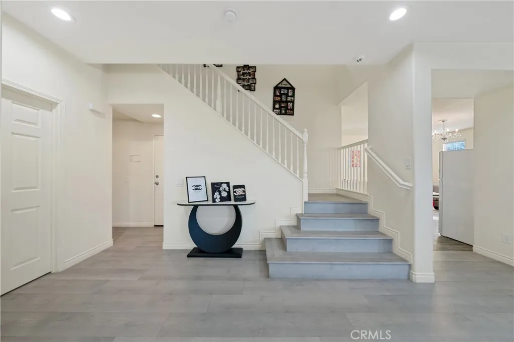 7691 Coffeeberry Drive, Eastvale, California 92880 home-pic-13